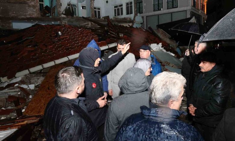Bakan Yerlikaya: "Yıkılan 3 bina ve 1 iş yerinde incelemelerde bulunduk" 1 bakan yerlikaya yikilan 3 bina ve 1 is yerinde incelemelerde bulunduk 2b7cb787feb7 |