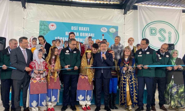Bakan Yumaklı: "Suya olan ihtiyacımız yarın, bugünden çok daha fazla olacak" 1 bakan yumakli suya olan ihtiyacimiz yarin bugunden cok daha fazla olacak b3533a4eafee |