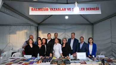Balıkesir kitap fuarını 150 bin kişi ziyaret etti 5 balikesir kitap fuarini 150 bin kisi ziyaret etti 61dba11f9249 |