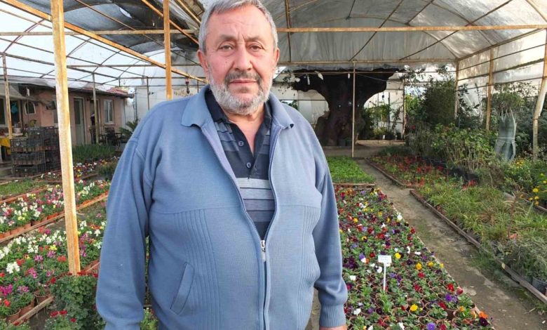 Balıkesir’de makine mühendisi çiçekçi oldu 1 balikesirde makine muhendisi cicekci oldu d14b3d46fe27 |