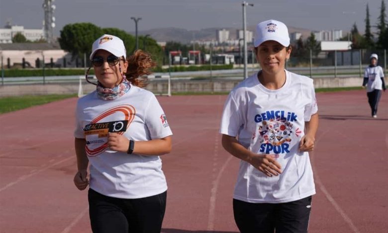 Balıkesir’de yüzlerce genç sağlıklı yaşam için spor yaptı 1 balikesirde yuzlerce genc saglikli yasam icin spor yapti 774371d4a8de |