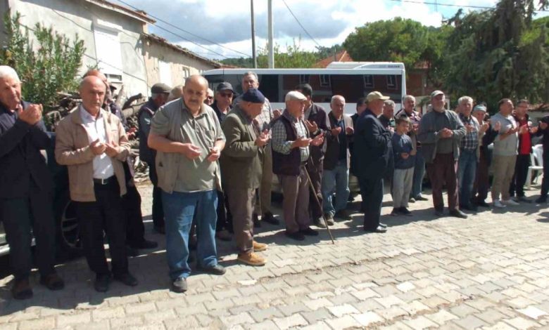 balikesirde zeytin ureticileri yagmur duasina cikti 6b5bf356b071 |