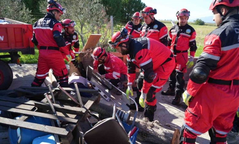 balikesirdeki 61lik depremin ardindan koca seyit havalimaninda ekipler kurtarma tatbikati yapti 2d25f13b5aca |