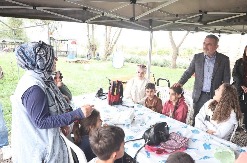 baskan murat ercan colyakli vatandaslarla piknikte bulustu cf1f7a526237 |