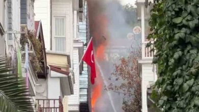 Beşiktaş Arnavutköy Mahallesi’nde 4 katlı ahşap binada yangın çıktı. Bina alevlere teslim olurken, olay yerine çok sayıda itfaiye ekibi sevk edildi. 3 besiktas arnavutkoy mahallesinde 4 katli ahsap binada yangin cikti bina alevlere teslim olurken olay yerine cok sayida itfaiye ekibi sevk edildi fcda927525a9 |