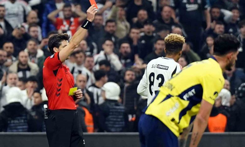 Beşiktaş ile Fenerbahçe arasındaki son 50 derbide 34 kırmızı kart çıktı 1 besiktas ile fenerbahce arasindaki son 50 derbide 34 kirmizi kart cikti 66827ab7dde6 |