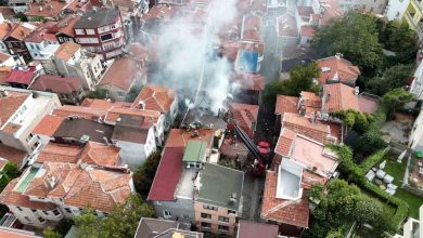 besiktasta alevlere teslim olan 4 katli ahsap bina coktu yangin yan binaya sicradi 2d06f760fb44 |