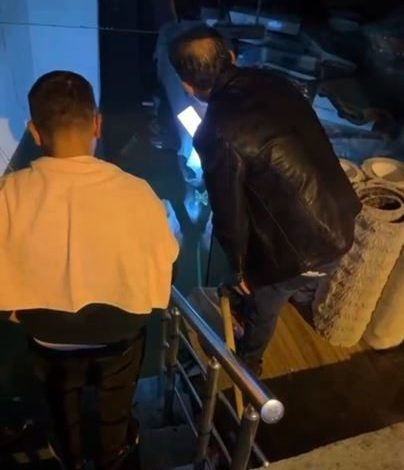 Beyoğlu’nda sağanak sonrası halı dükkanını su bastı 1 beyoglunda saganak sonrasi hali dukkanini su basti fc0e669cac4f |