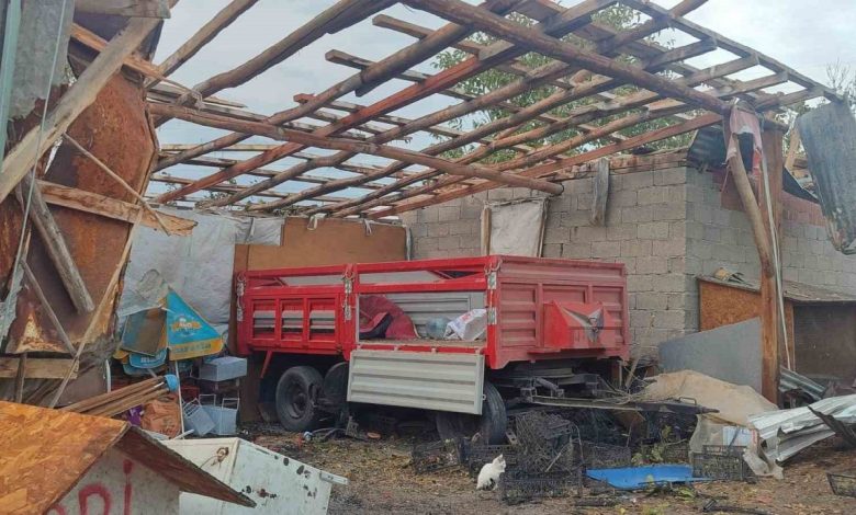 Beypazarı’nda fırtına çatıları uçurdu 1 beypazarinda firtina catilari ucurdu ccc0df30216f |