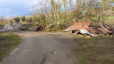 beypazarinda firtina nedeniyle ahirlarin catilari uctu 33bee1a1944a |