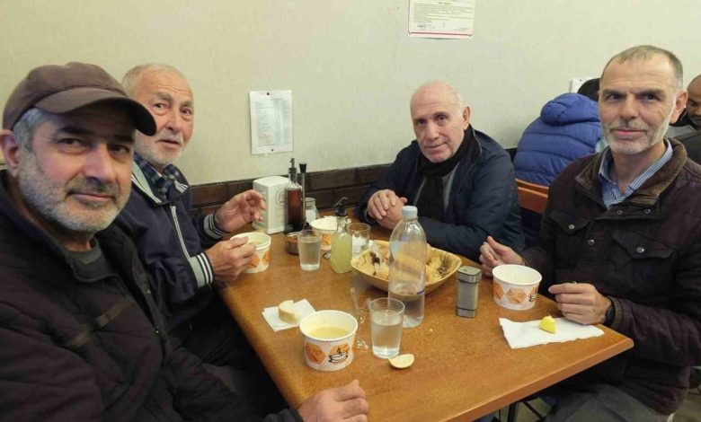 Burhaniye de sabah namazı buluşmaları başladı 1 burhaniye de sabah namazi bulusmalari basladi 343474b99e63 |