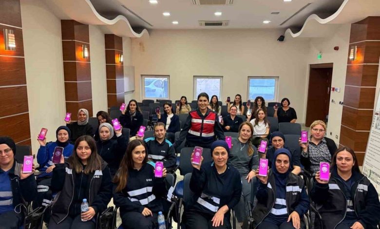 bursa jandarmasindan kadina siddete karsi yogun mesai 5c94f2a81dcd |