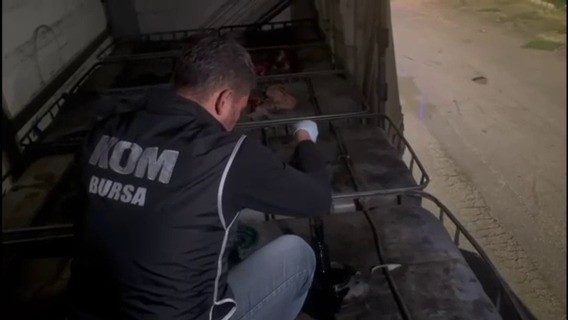 Bursa’da 26 bin litre kaçak akaryakıt ele geçirildi 1 bursada 26 bin litre kacak akaryakit ele gecirildi 2843b223c16f |