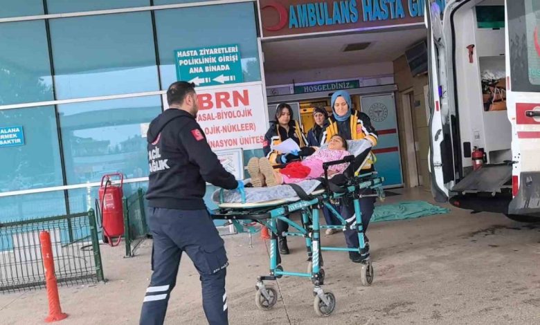 bursada demir kapinin altinda kalan 9 yasindaki cocuk agir yaralandi 4dccc7313c79 |