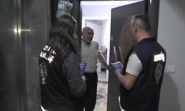 Bursa’da hırsızlık olaylarına karşı vatandaşlar bilgilendirildi 1 bursada hirsizlik olaylarina karsi vatandaslar bilgilendirildi 52efad09c2bf |