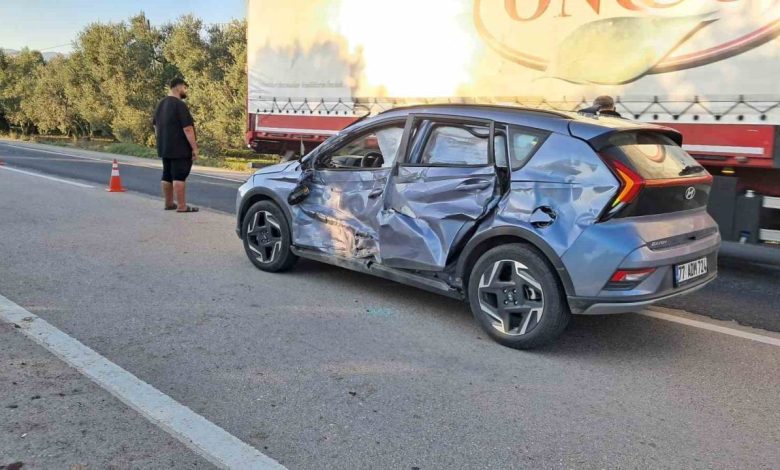 Bursa’da kamyon otomobille çarpıştı: 1 yaralı 1 bursada kamyon otomobille carpisti 1 yarali f7b683d26739 |