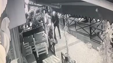 Bursa’da mekana alınmayan alkollü şahıs dehşet saçtı: 4 yaralı 4 bursada mekana alinmayan alkollu sahis dehset sacti 4 yarali 4cab4011b816 |