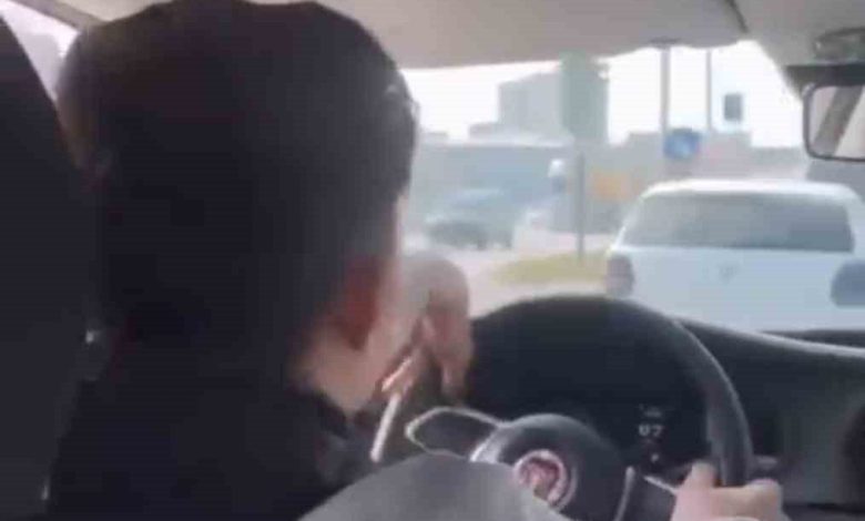 Bursa’da trafikte tehlikeli ’makas’: Direksiyon tutuşu pes dedirtti 1 bursada trafikte tehlikeli makas direksiyon tutusu pes dedirtti 55ecc0bc71ee |