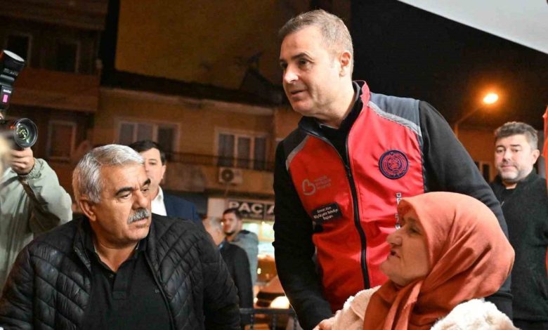Büyükşehir Belediyesi 107 araç ve 242 personelle deprem bölgesinde 1 buyuksehir belediyesi 107 arac ve 242 personelle deprem bolgesinde 7cd942573ba2 |