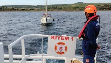 Çanakkale Boğazı’nda makine arızası yaparak sürüklenen tekne kurtarıldı 5 canakkale bogazinda makine arizasi yaparak suruklenen tekne kurtarildi 35841fbc2410 |