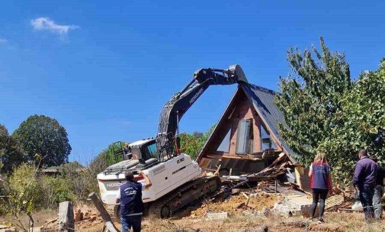 Çanakkale’de 16 kaçak yapı yıkıldı 1 canakkalede 16 kacak yapi yikildi 36459aa8c078 |