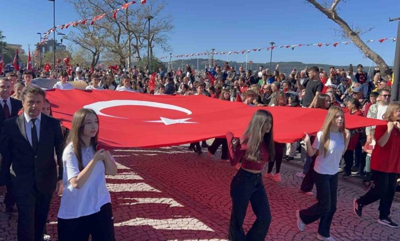 Çanakkale’de Cumhuriyet Bayramı coşkusu yaşanıyor 1 canakkalede cumhuriyet bayrami coskusu yasaniyor a0179cb1e1e3 |