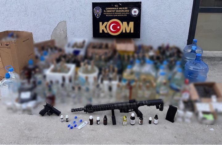 Çanakkale’de kaçakçılıkla mücadele operasyonu, çok sayıda sahte alkol ve kaçak silah yakalandı 1 canakkalede kacakcilikla mucadele operasyonu cok sayida sahte alkol ve kacak silah yakalandi 793580231fa7 |
