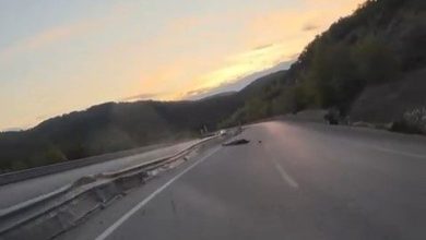 canakkalede seyir halindeki motosikletlinin kaza ani kameraya yansidi 028b9b9d3220 |
