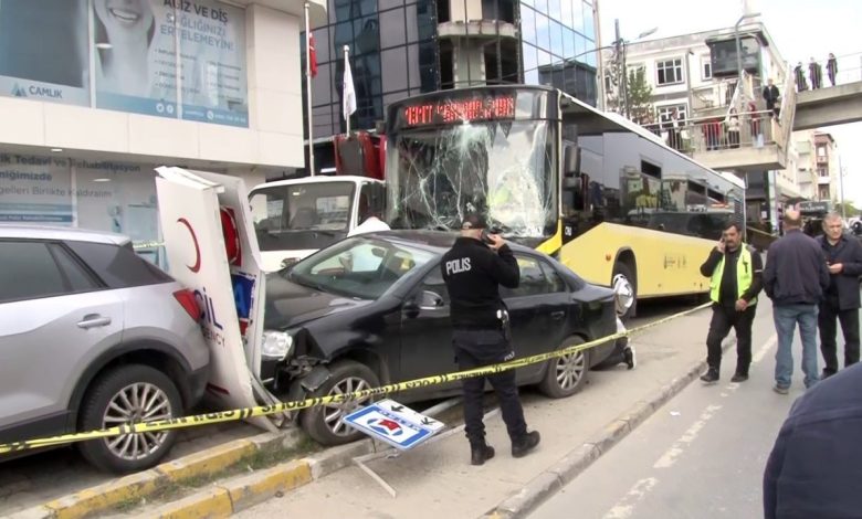 cekmekoyde iett otobusu duraga daldi 0e71ccbe0bb2 |