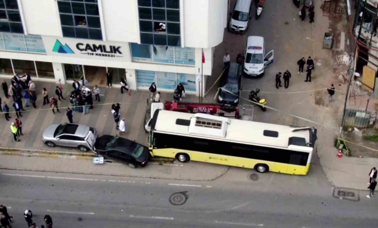 Çekmeköy’de otobüs durağa daldı: 1 ölü, 4 yaralı 1 cekmekoyde otobus duraga daldi 1 olu 4 yarali 30871838d65b |