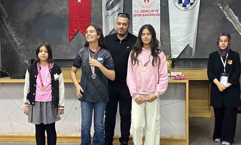 cesme belediyespor genc satranccilarindan gururlandiran basari e4e8680ce984 |