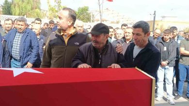 Cezaevi firarisi tarafından öldürülen uzman çavuşun kardeşi: "Ağabeyimin benimle ilgili hayalleri vardı, ‘Sen de asker olacaksın’ diyordu" 2 cezaevi firarisi tarafindan oldurulen uzman cavusun kardesi agabeyimin benimle ilgili hayalleri vardi sen de asker olacaksin diyordu cdde94335091 |