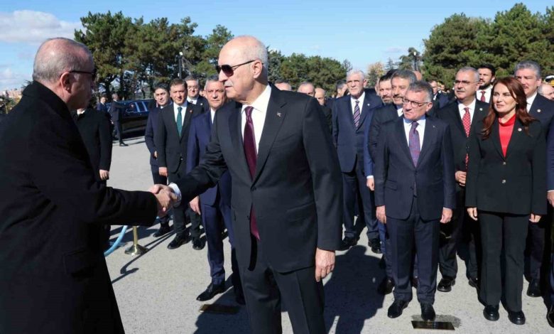 Cumhurbaşkanı Erdoğan başkanlığındaki devlet erkanı Anıtkabir’i ziyaret etti 1 cumhurbaskani erdogan baskanligindaki devlet erkani anitkabiri ziyaret etti 7914da793a20 |