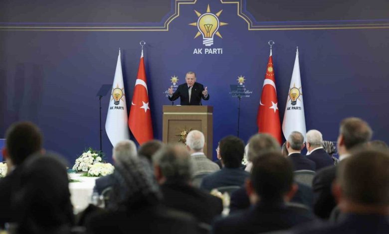 Cumhurbaşkanı Erdoğan: "Trump’ın barış çabalarına aktif destek vererek bölgemizi sıkıştığı bu cendereden süratle çıkarmak istiyoruz" 1 cumhurbaskani erdogan trumpin baris cabalarina aktif destek vererek bolgemizi sikistigi bu cendereden suratle cikarmak istiyoruz 939e241f8a7e |