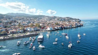 Denizde onlarca tekne kortej yaptı 3 denizde onlarca tekne kortej yapti daf6dd451652 |