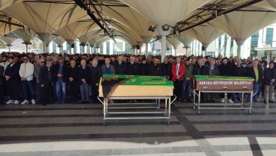 devrilen konteynerin altinda kalarak hayatini kaybeden adam son yolculuguna ugurlandi 3ed2a5cffdc2 |