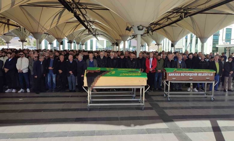 Devrilen konteynerin altında kalarak hayatını kaybeden adam son yolculuğuna uğurlandı 1 devrilen konteynerin altinda kalarak hayatini kaybeden adam son yolculuguna ugurlandi 3ed2a5cffdc2 |