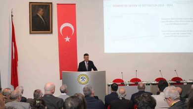"Doğru bilgiyi paylaşmak sürdürülebilir madenciliğin ilk adımı" 3 dogru bilgiyi paylasmak surdurulebilir madenciligin ilk adimi 63cd29c6b37f |