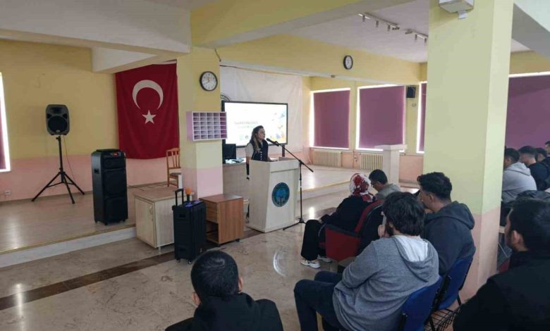 Edremit MYO öğrencilerine Narkorehber eğitimi verildi 1 edremit myo ogrencilerine narkorehber egitimi verildi f5aabe9838ae |