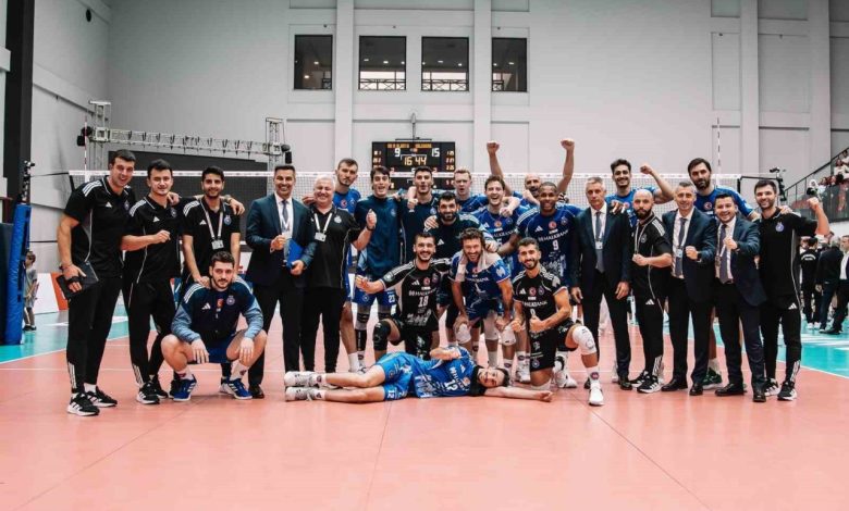 Efeler Ligi: Alanya Belediyespor: 2 - Halkbank: 3 1 efeler ligi alanya belediyespor 2 halkbank 3 f4fbea8fb3c4 |