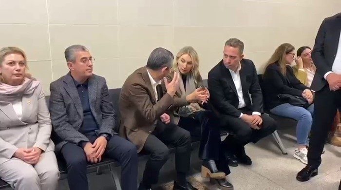 Ekrem İmamoğlu ’casusluk’ soruşturması kapsamında ifade vermek üzere adliyede 1 ekrem imamoglu casusluk sorusturmasi kapsaminda ifade vermek uzere adliyede fba45f6a094d |