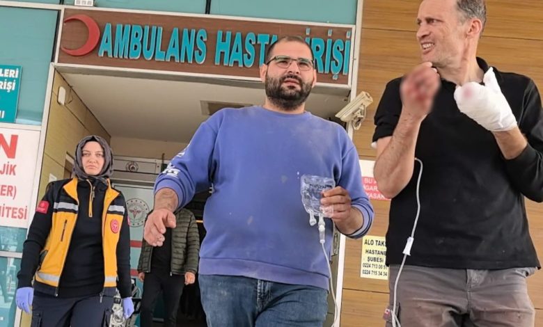 Elini freze makinesine kaptıran marangozun parmakları koptu 1 elini freze makinesine kaptiran marangozun parmaklari koptu aad883cc1345 |