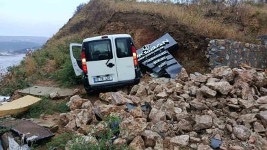erdekte kaygan yolda ticari arac duvara carpti surucu yaralandi d32ffa562aec |