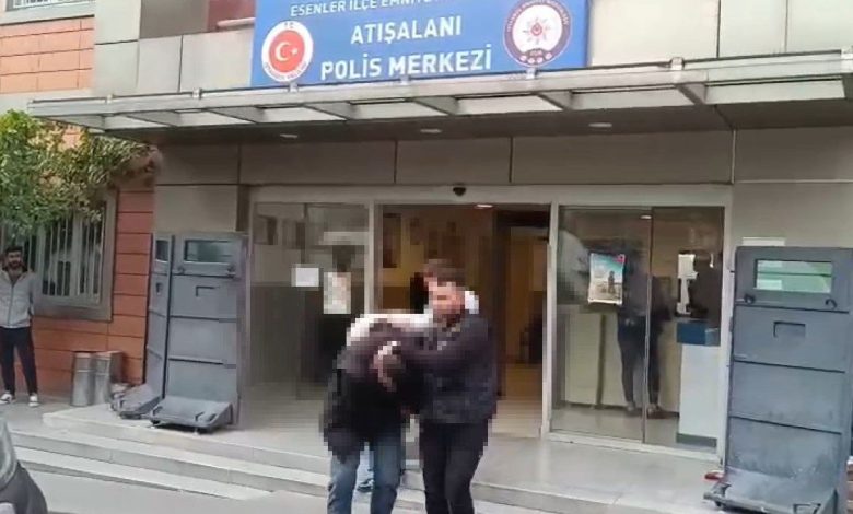 Esenler’de 24 yıl hapis cezası bulunan sahte kimlikli şahıs polislere tehditler savurdu 1 esenlerde 24 yil hapis cezasi bulunan sahte kimlikli sahis polislere tehditler savurdu cb2eb6f66b30 |