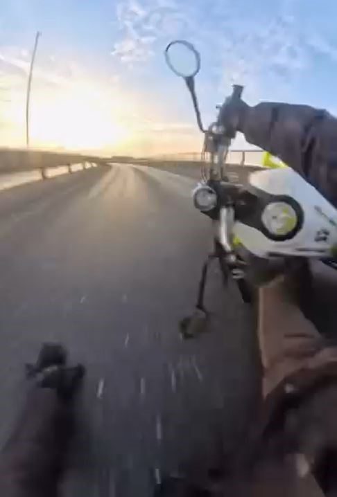 esenyurtta motosiklet kazasi kamerada 1e934c86e965 |