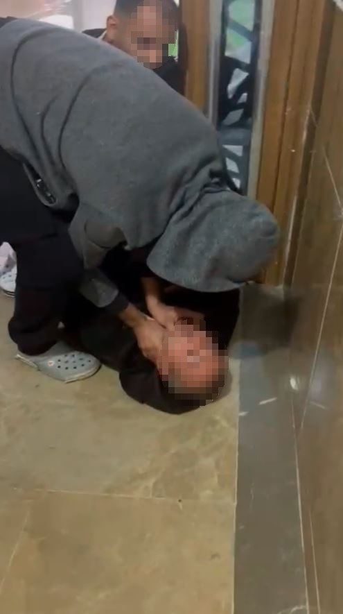 esenyurtta taciz iddiasi mahalleli supheliyi dovdukten sonra polise teslim etti 83bdb27740c7 |