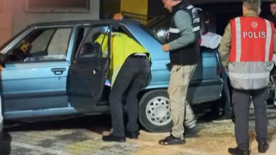 ezinede uyusturucu operasyonu kokain ve 500 bin tl yakalandi a814c5d9a43a |
