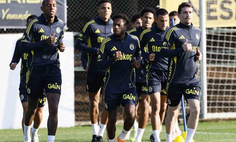 Fenerbahçe, Fatih Karagümrük maçı hazırlıklarını sürdürdü 1 fenerbahce fatih karagumruk maci hazirliklarini surdurdu ac0725d253df |