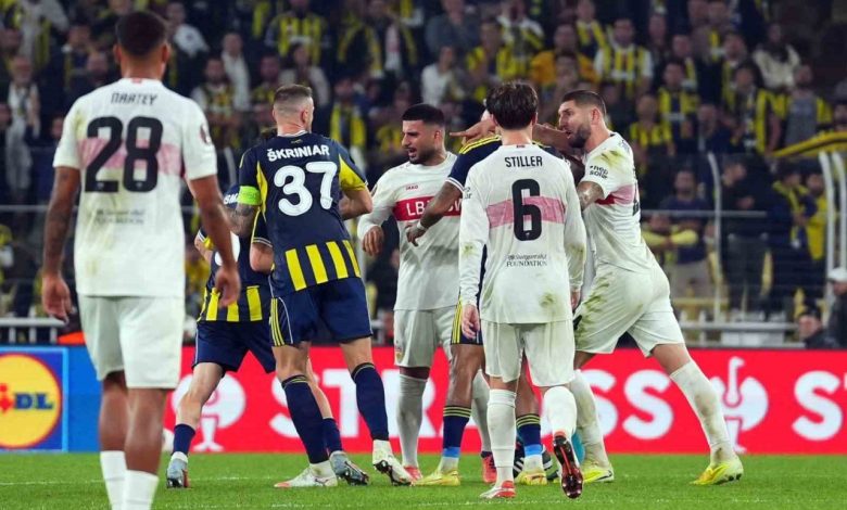 Fenerbahçe- Stuttgart maçında son düdük çaldı, ortalık karıştı 1 fenerbahce stuttgart macinda son duduk caldi ortalik karisti 8423054daf3f |