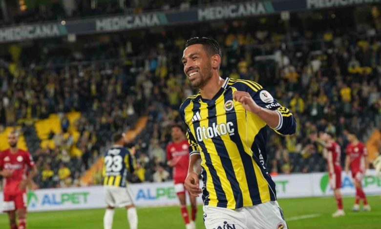 fenerbahcede 2 futbolcu kadro disi 9650a0ed46d8 |